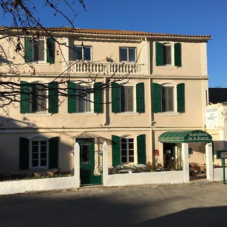 Hostellerie De La Source Arles Esterno foto