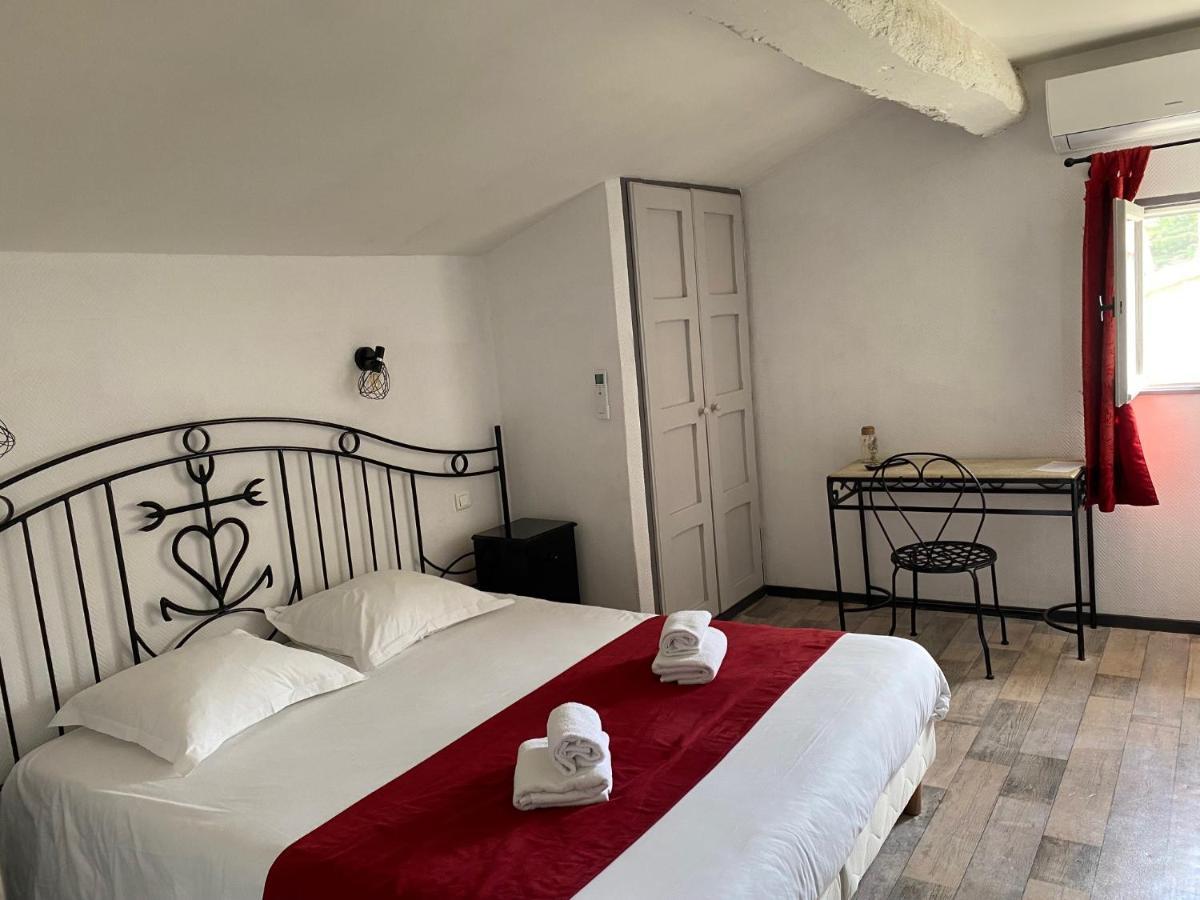 Hostellerie De La Source Arles Esterno foto